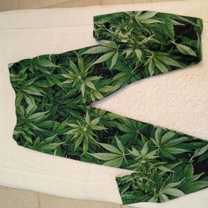 Weed Leaf Print Leggings
